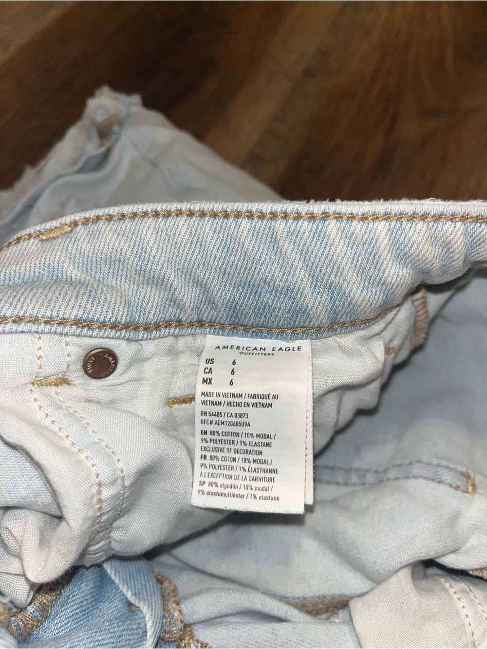 American Eagle Light Wash Denim Shorts - Picture 3 of 4